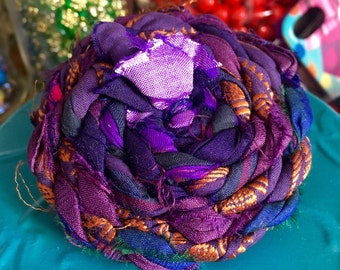 Brooch made of silk, large model