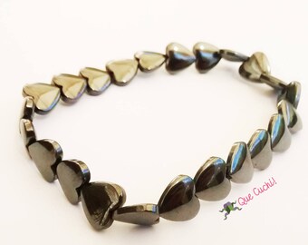 Elastic bracelet made with Hematite hearts