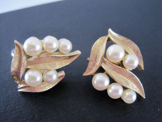 Crown Trifari Earrings, Faux Pearl Clusters, Gold Tone Setting, Vintage 60's Clip On Earrings