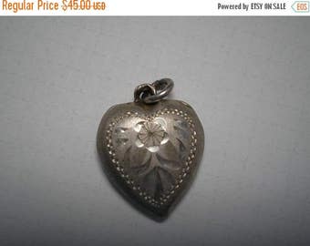Vintage Sterling Puffy Heart Charm L Engraved Item No: 16262