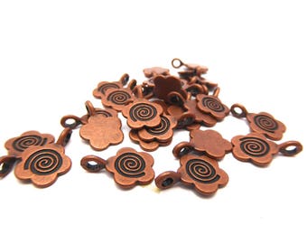 20 flower charms antiqued copper 15mm x 11mm
