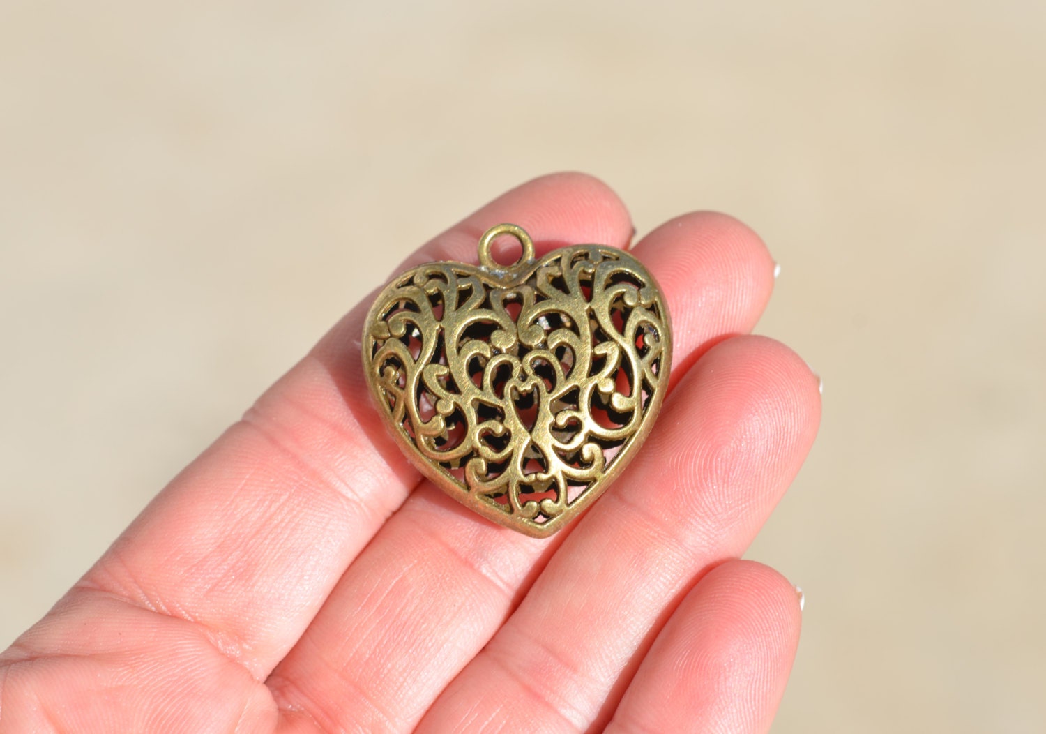 1 Antiqued Bronze Floral Heart Pendant BC1974