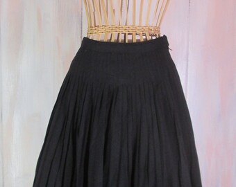 Vintage 1940s Pleated Navy Jitterbug Skirt - Small to Medium