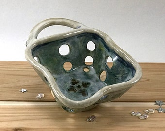 Ceramic Berry Bowl-Handmade Strainer Bowl-Pottery Colander-Handmade Ceramic Strainer