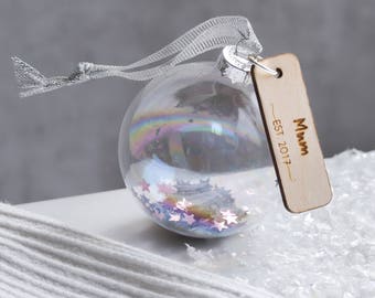 Glass bauble – Home decoration – personalised gift for mum – gifts for her – personalised bauble – Mother's Day – birthday gifts