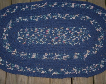 Crocheted oval Rug........Fabric