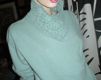 Vintage angora and wool pullover.Pullover with lace stand-up collar.Light green angora pullover made in Italy