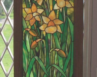 Gothic Daffodil Stained Glass Pattern.© David Kennedy Designs.