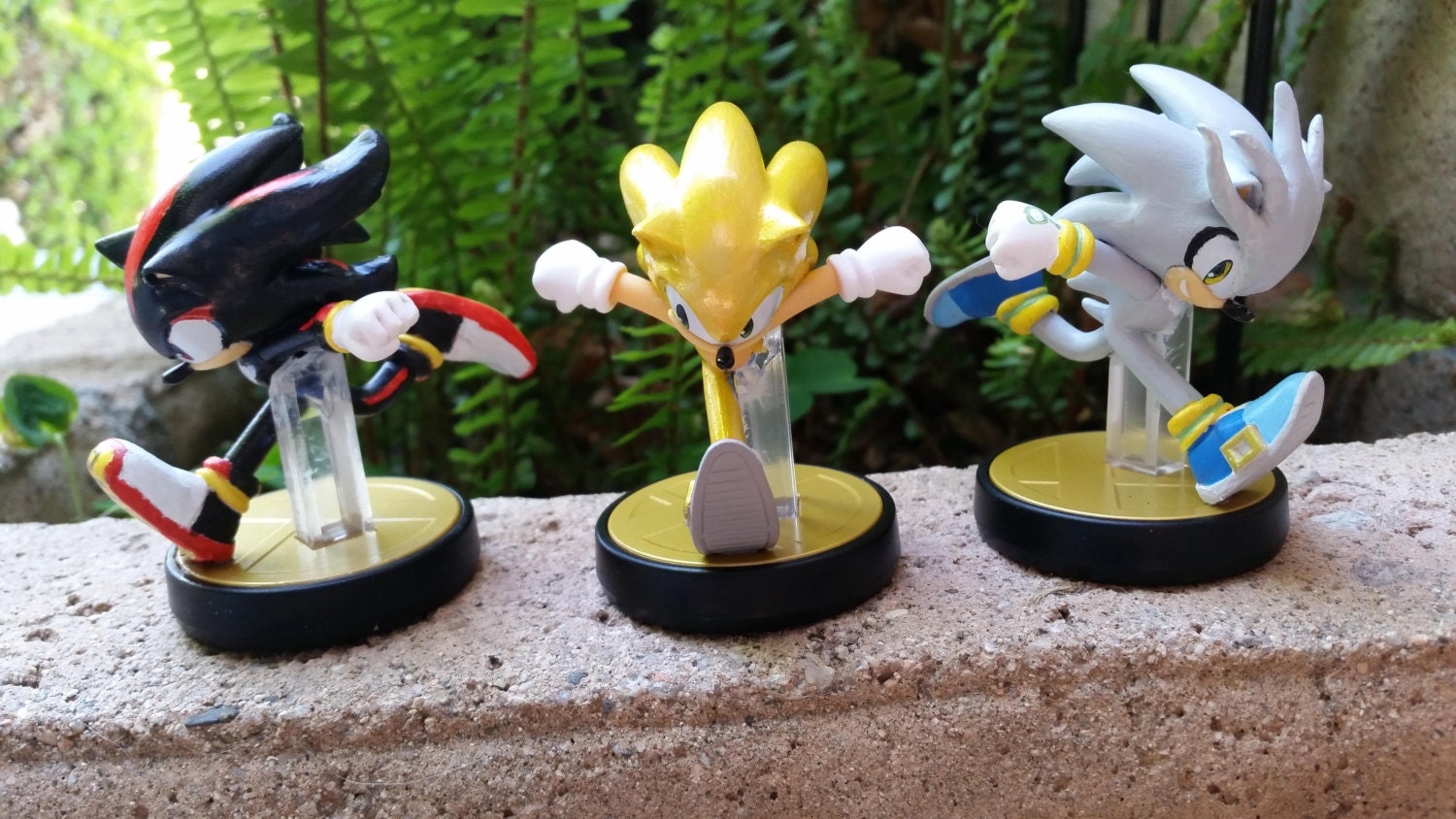 sonic shadow figurine