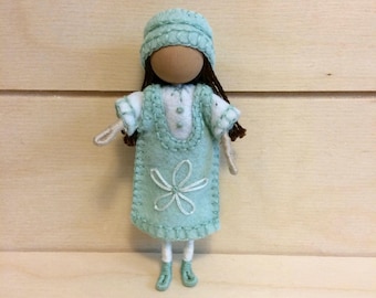 Ivy - Miniature doll - Bendy doll - Faceless doll - Dollhouse doll - Pocket doll - Waldorf doll - Montessori toy