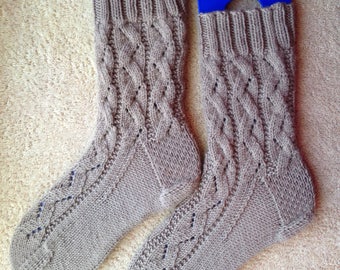 Hand Knit Womens Cashmere-Wool Blend Socks (S-253)