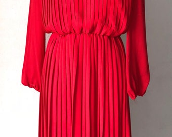 RED VINTAGE DRESS