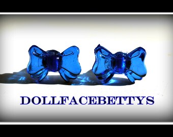 Retro Blue Bow Earrings.... Free U.S. Shipping