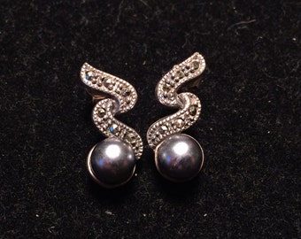 925 sterling silver with faux pearl earrings