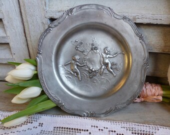 French vintage pewter wall plate. Cherubs dancing. Pewter plate. Music Cherub art. Jeanne d'Arc living. French Nordic. Rustic french cottage