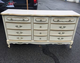 9 Drawer French Provincial Dresser