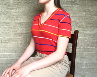 Vintage summer Go To, Dress-khaki/red cotton jersey/natural cinched high waist/ mid upper leg mini length/ small to medium