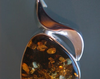 Amber Pendant set in Sterling Silver