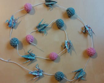 Tsuru collection: Garland cranes parrots/flowers