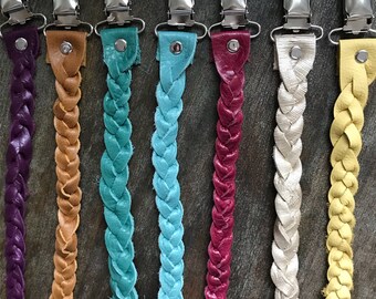 Infinity braided paci clip
