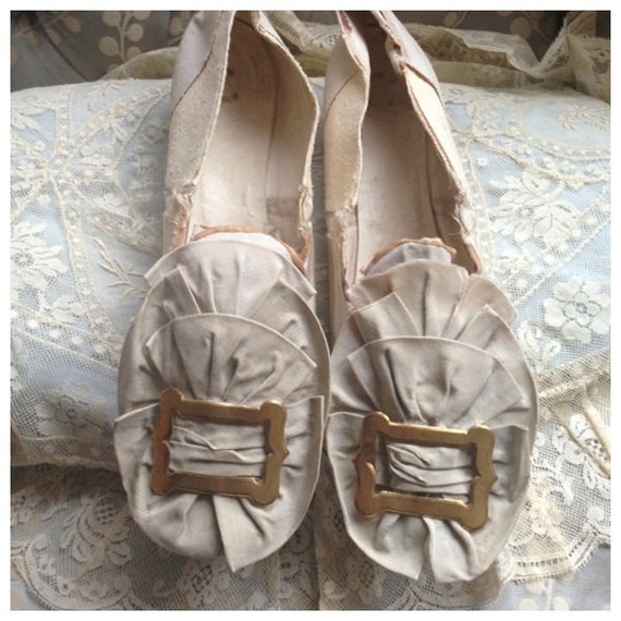 Beautiful rare 1860s pale grey blue straight soles shoes with