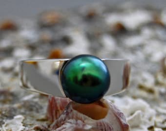 Marla - Green Tahitian pearl ring, blue green Tahitian pearl, pearl engagement ring, pearl statement ring, pearl wedding ring, pearl jewelry