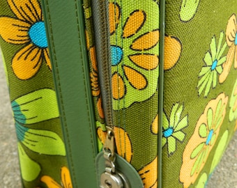 Avocado Flower Power suitcase made in Japan / retro suitcase / hippie suitcase / shabby chic overnight bag