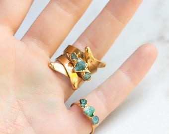 Triple Emerald Ring, Triple Stone Ring, Stacking Ring, Raw Crystal Ring, May Birthstone Ring, Boho Ring, Gold Ring, Gemstone Ring