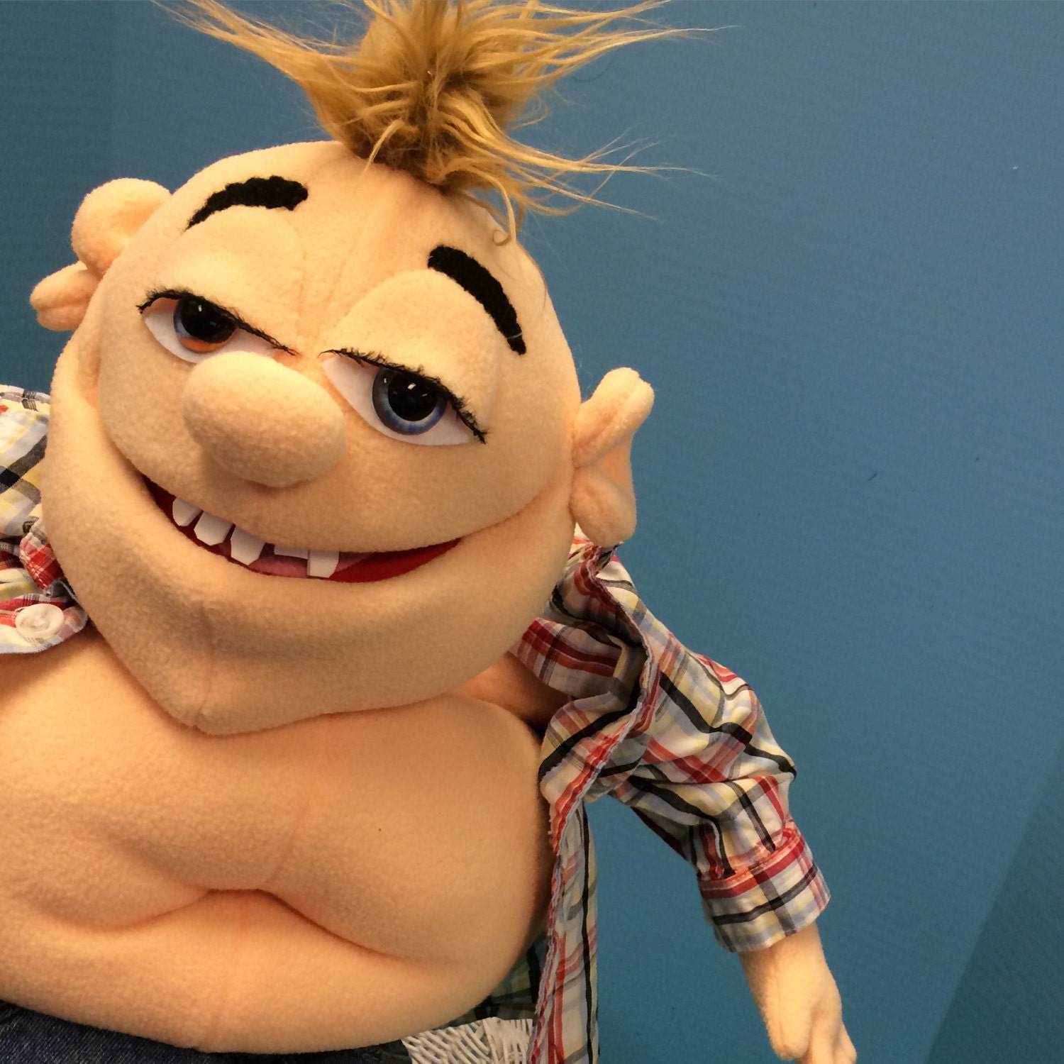 show me a big puppet