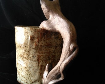 Ceramicats! Cat-handled mugs help you enjoy drinking, even more.