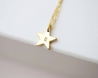 Gold star initial Necklace // Personalized necklace // gift for her