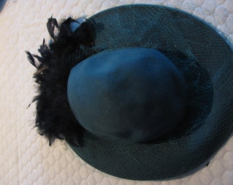 Bollmans emerald green with black feathers - fascinator! Made in USA.