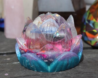 Orgonite® - Lotus Flower - Handmade - Orgone Generator® - Orgone Energy - Crystals - Gift - Quartz - EMF Protection - Yoga - HoodXHippie