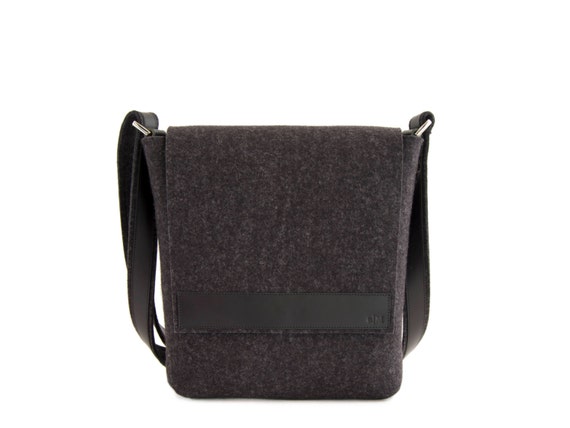 Black mens small MESSENGER BAG / felt and leather messenger bag / mens satchel / messenger bag for men / mens bag / made in Italy