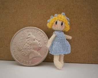 Tiny knitted doll 2.5cm / 1" tall