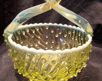 Jefferson Vaseline Basket Old Man Winter pattern