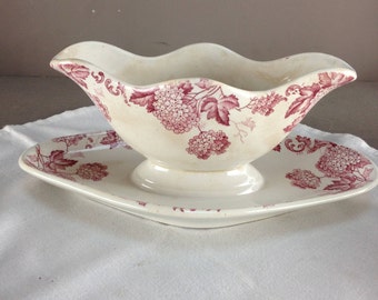Antique French red transferware sauce boat St Amand Hamage. Vintage french ironstone. Ruby red Flower pattern Gravy boat