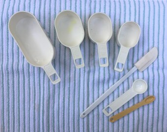 Set of Vintage Measuring Cups