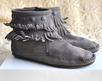 Vintage gray suede Minnetonka mocassin boots, ankle booties, fringe festival boots, native american / hippie / boho/ boots
