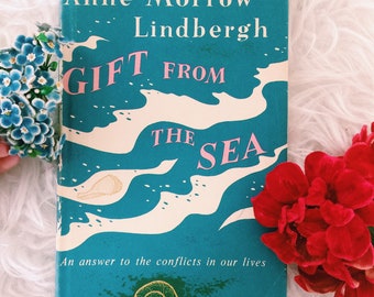 Gift from the Sea, Anne Morrow Lindbergh, self help, vintage book, 1955 book, book of life, self confidence, lindbergh family, antique book