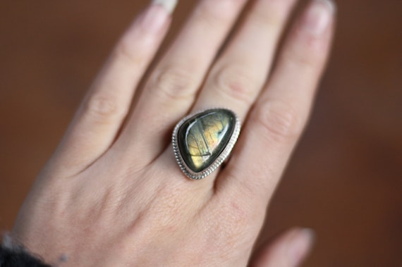 ADJUSTABLE LABRADORITE RING - Bespoke Sterling Silver Ring - Healing Crystal - Statement Ring - Limited Edition - Glitter Ring - Crystal