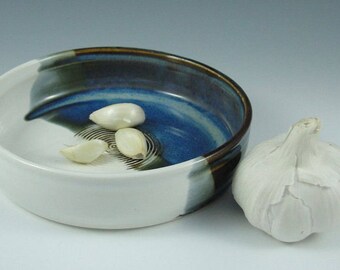Garlic Grater Dish Oil Dipping Bowl Ginger Grater Plate Large Garlic Grater Bowl Stoneware Garlic Grater Plate B17