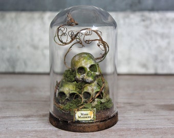Terrarium Skulls Moss - Miniature Glass Dome Display - Leaf- Home Decor -Goth- Antique Look 2.75 x 1.73 inches / 7 x 4,4 cm