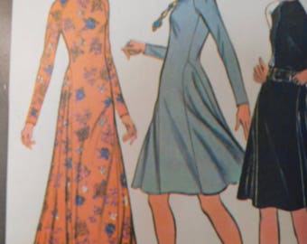 McCalls 3370 Vintage 1970's Mandarin Collar Maxi Dress Pattern - Fit and Flare Maxi Dress Pattern -Long Sleeved Maxi Dress - Size 10 Bust 32
