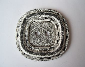 Very large square button 6.5 cm white and black matte - ref 7