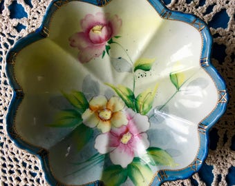 Imperial Nippon Hand Painted Porcelain China with Gold Edge Moriage Beading Trim Beautiful Scalloped Flower Bowl