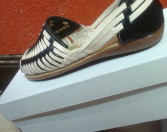 Mexican handmade genuine leather huaraches size 8 black and tan