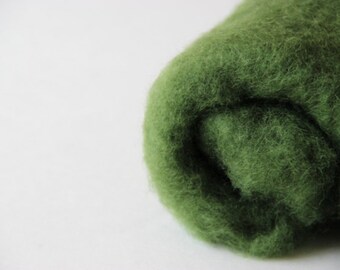 Needle felting wool, 1 oz, ivy - mossy green wool. Maori wool blend of coopworth and corriedale. Green felting wool.