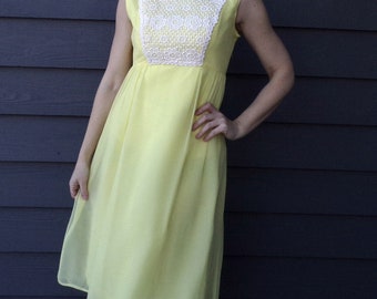 MOD YELLOW CHIFFON vintage dress with lacy bodice empire waist S (A7)