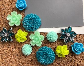 Pretty Thumbtacks / Flower Push Pins 12 pcs Green Flower Thumbtacks, Bulletin Board Thumbtacks, Housewarming Gifts, Wedding Favors